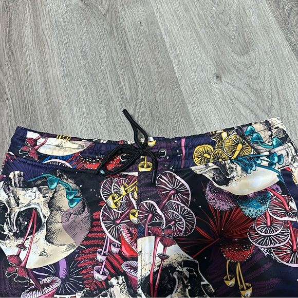 NWT FRESH PRINTS OF BEL-AIR BY DRILL CLOTHING Skull Mushroom Graphic Swim Short - Picture 2 of 8
